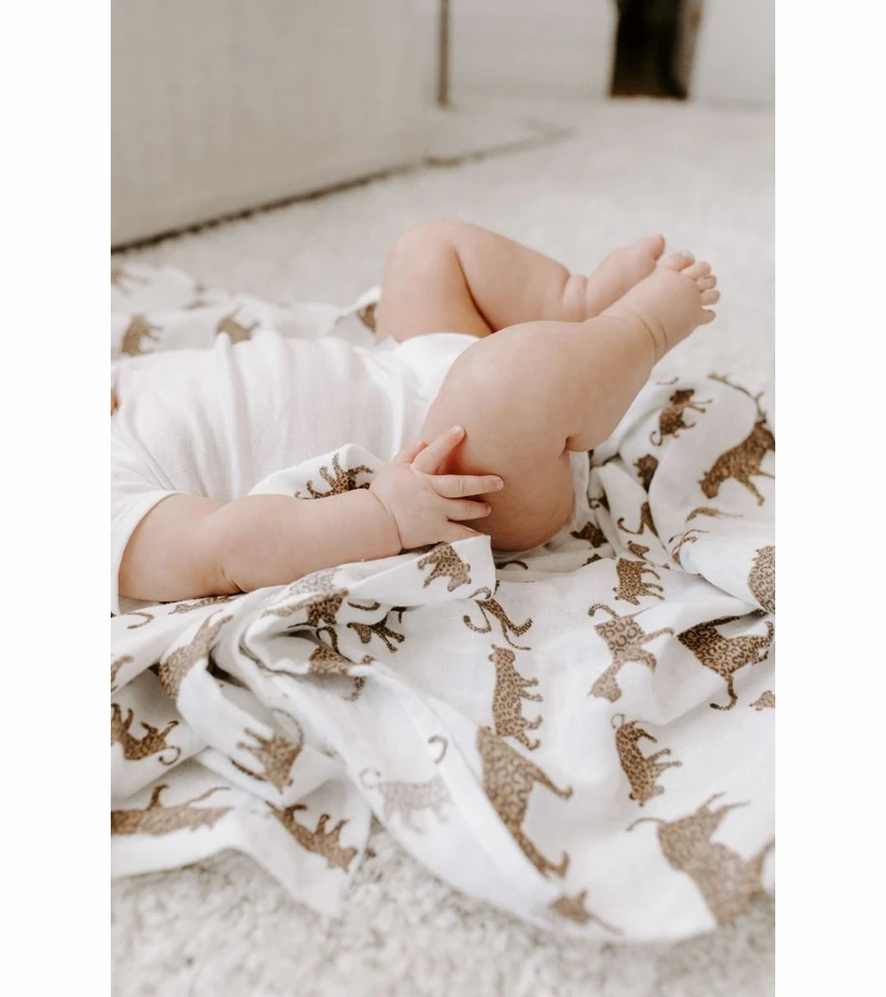 Aden + Anais Classic Swaddle Wraps, 4 Pack - Hear Me Roar 9 Aden + Anais Classic Swaddle Wraps, 4 Pack - Hear Me Roar - Image 7