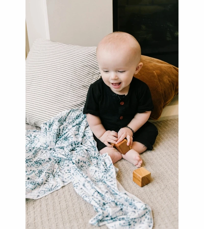 Copper Pearl Knit Swaddle Blanket - Indigo 6 Copper Pearl Knit Swaddle Blanket - Indigo - Image 4