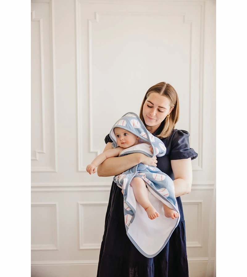 Copper Pearl Premium Hooded Towel - Slugger 6 Copper Pearl Premium Hooded Towel - Slugger - Image 4