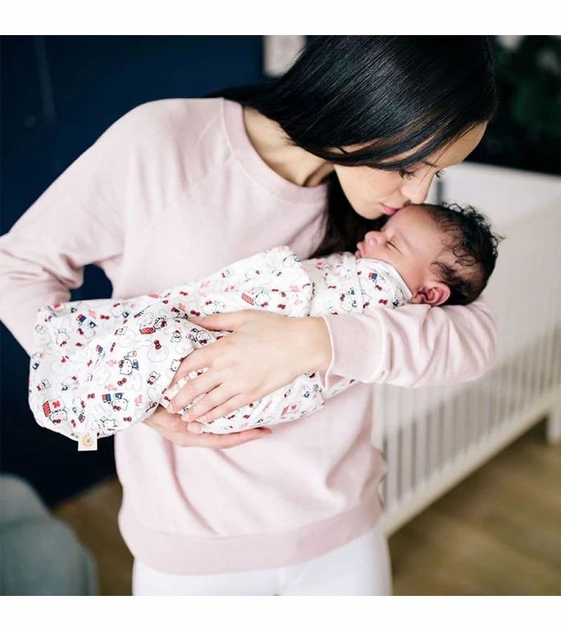 Ergobaby Original Swaddler - Hello Kitty Limited Edition - Head In The Clouds 4 Ergobaby Original Swaddler - Hello Kitty Limited Edition - Head In The Clouds - Image 2