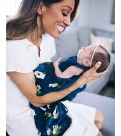 Little Unicorn Deluxe Muslin Swaddle - White Anemone -Baby Products Store little unicorn deluxe muslin swaddle white anemone 86