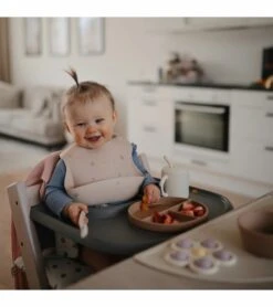 Mushie Silicone Baby Bib - Daisy -Baby Products Store mushie silicone baby bib daisy 8