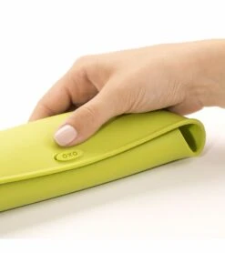 OXO Tot On-the-Go Bib & Spoon Set - Pink -Baby Products Store oxo tot on the go bib spoon set pink 265