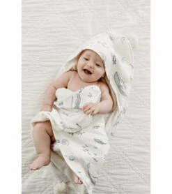 Petit Pehr Hooded Towel - Life Aquatic -Baby Products Store petit pehr hooded towel life aquatic 10