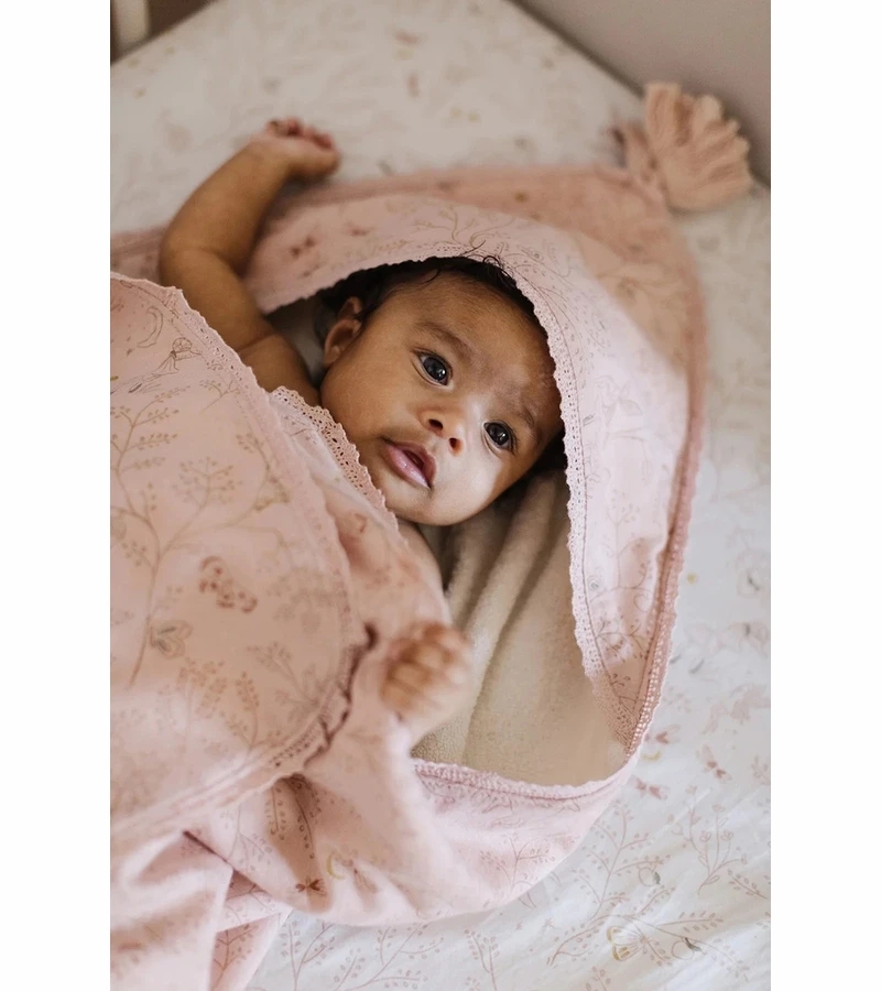 Petit Pehr Hooded Towel - Secret Garden 5 Petit Pehr Hooded Towel - Secret Garden - Image 3