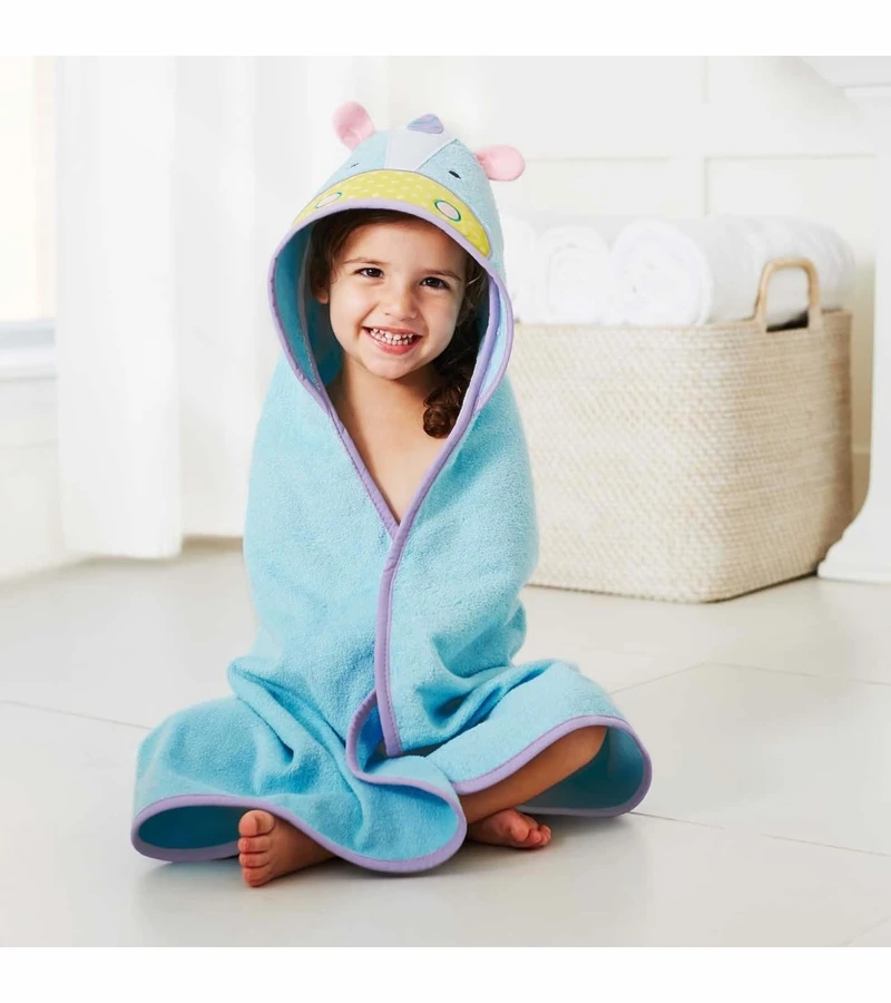 Skip Hop ZOO Hooded Towel - Unicorn 6 Skip Hop ZOO Hooded Towel - Unicorn - Image 4